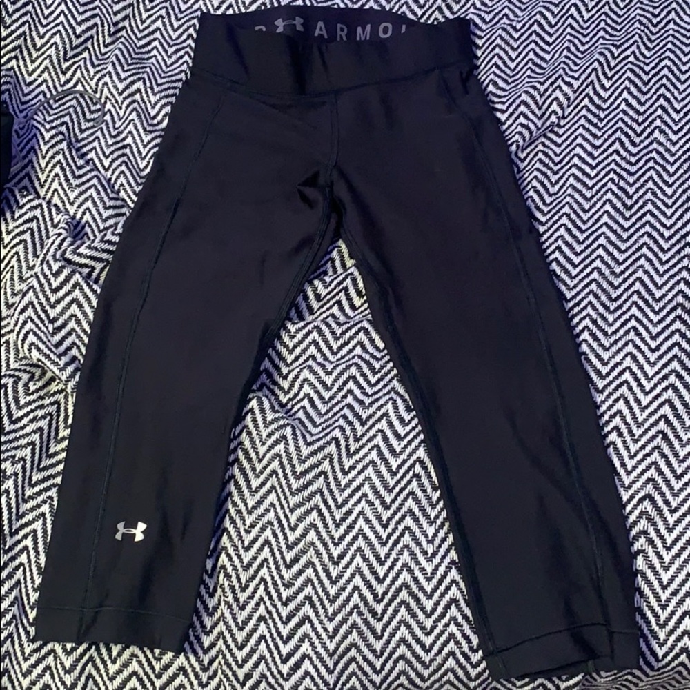 SUCH CUTE UNDER ARMOUR JOGGERS